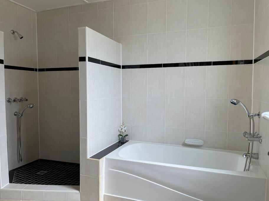 Spring Garden Mobay Resort Luxurious Apartments Montego Bay Esterno foto