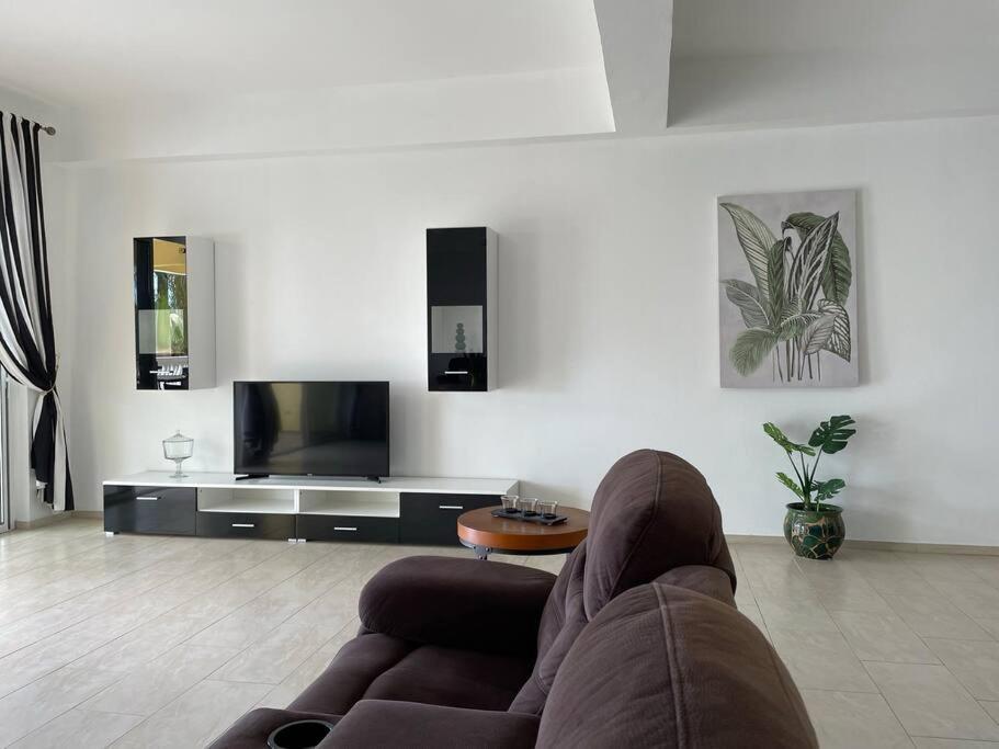 Spring Garden Mobay Resort Luxurious Apartments Montego Bay Esterno foto