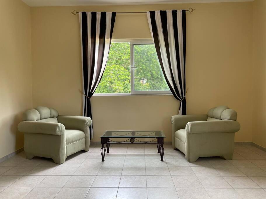 Spring Garden Mobay Resort Luxurious Apartments Montego Bay Esterno foto