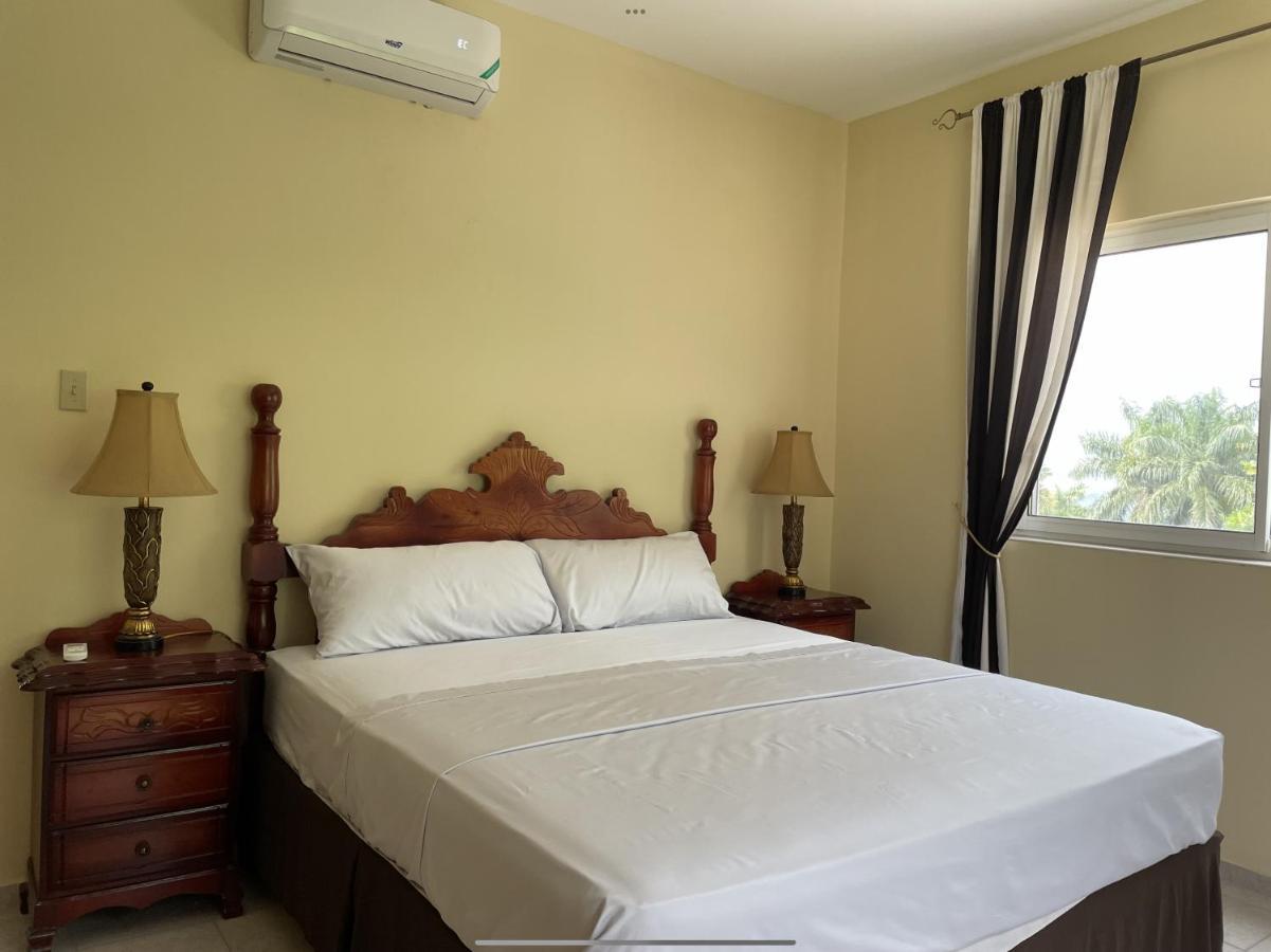 Spring Garden Mobay Resort Luxurious Apartments Montego Bay Esterno foto