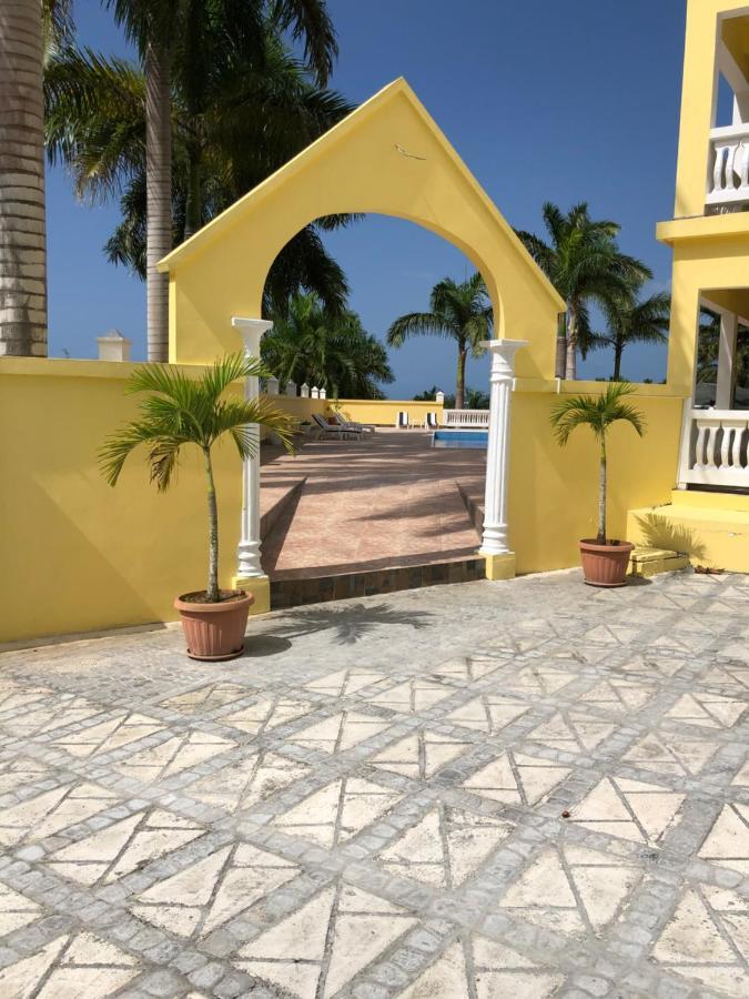 Spring Garden Mobay Resort Luxurious Apartments Montego Bay Esterno foto